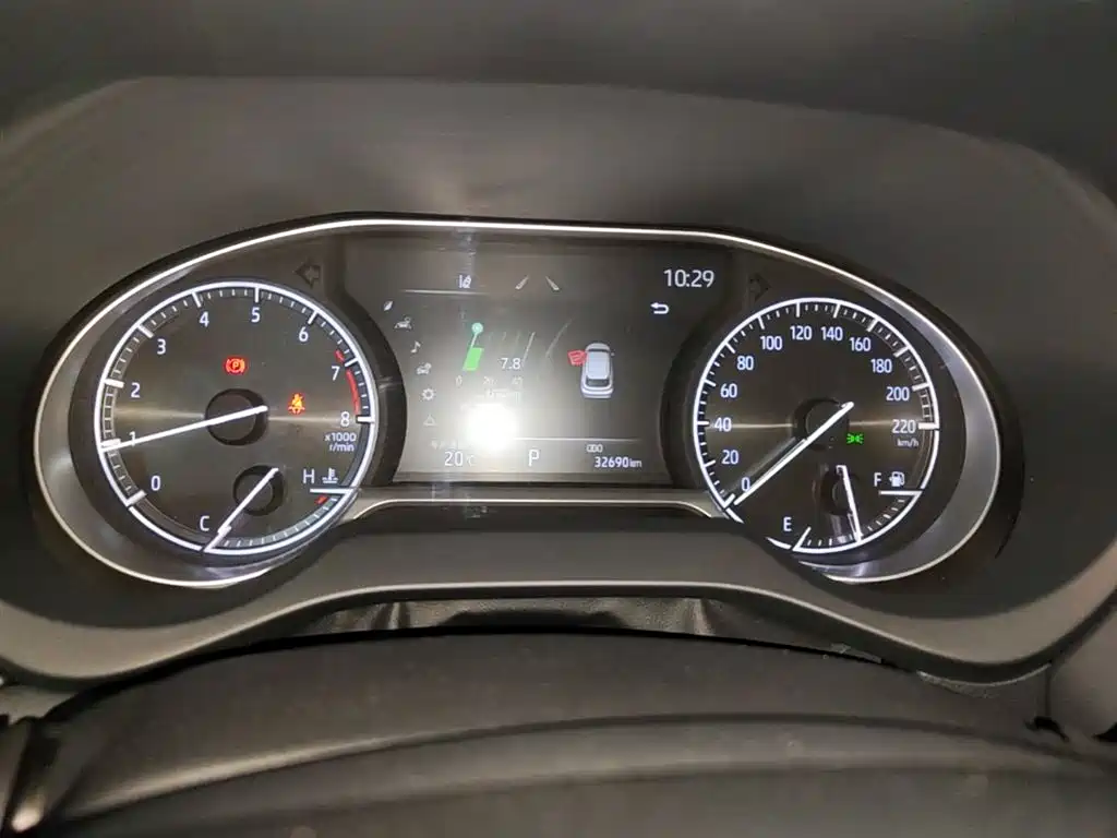 Toyota Harrier 2022 — фото 12