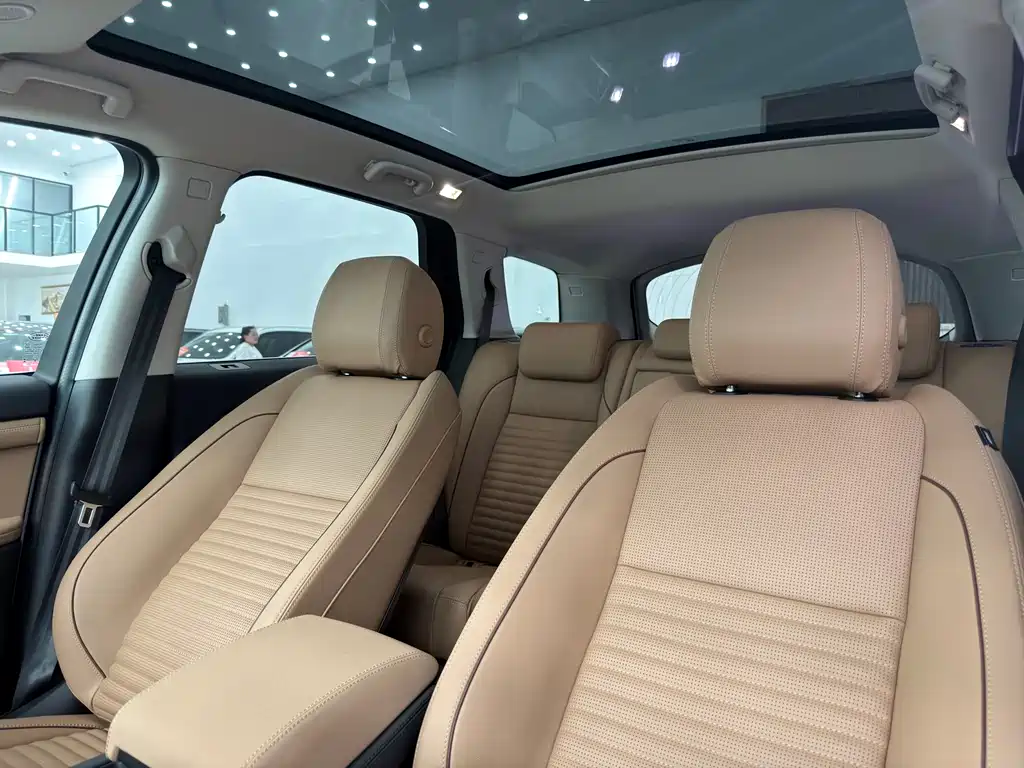 Land Rover Discovery Sport 2024 — фото 20