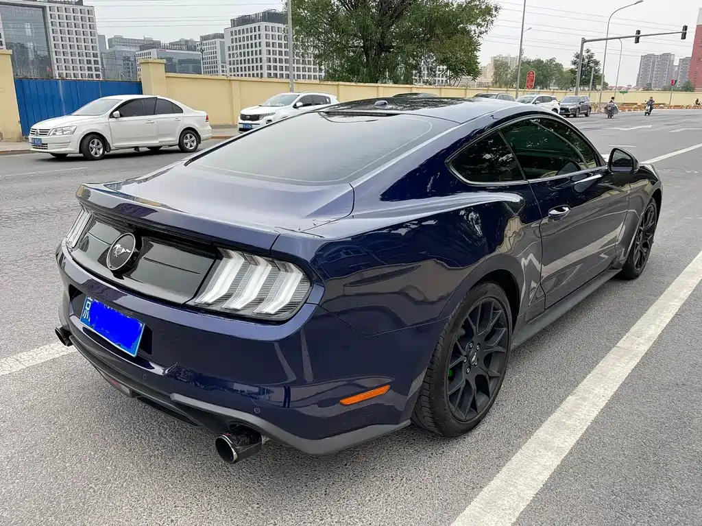 Ford Mustang 2021 — фото 4