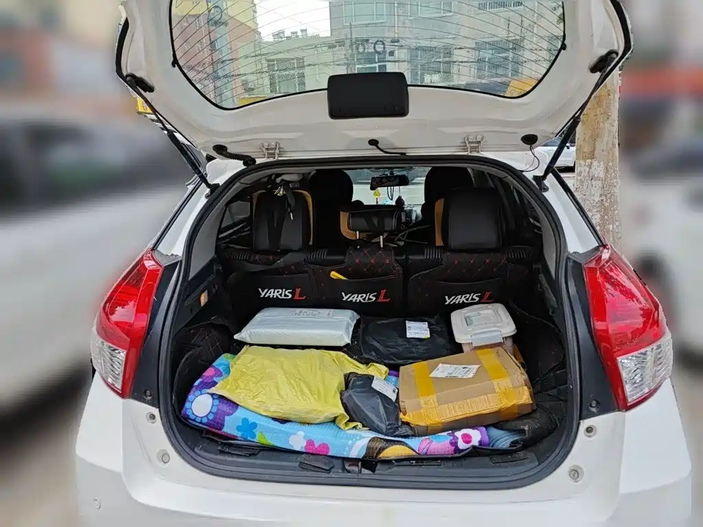 Toyota Yaris L 2014 — фото 16