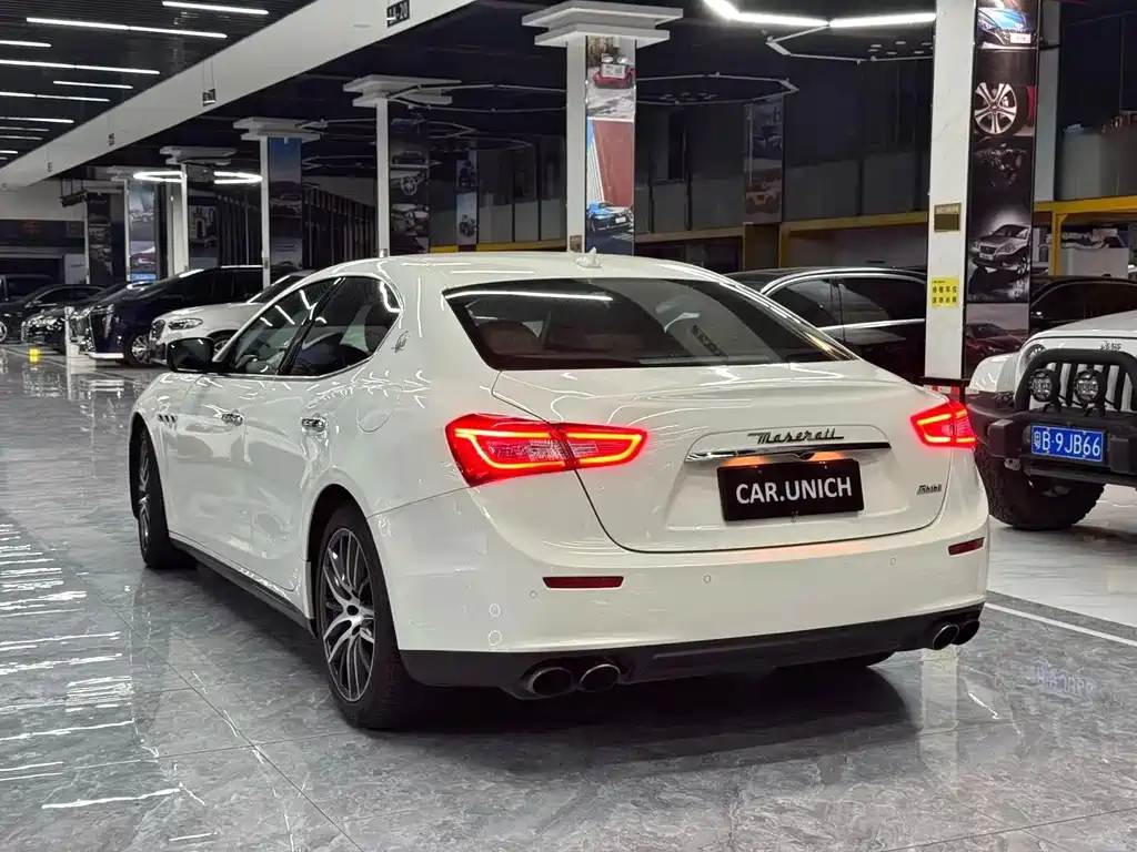 Maserati Ghibli 2014 — фото 10