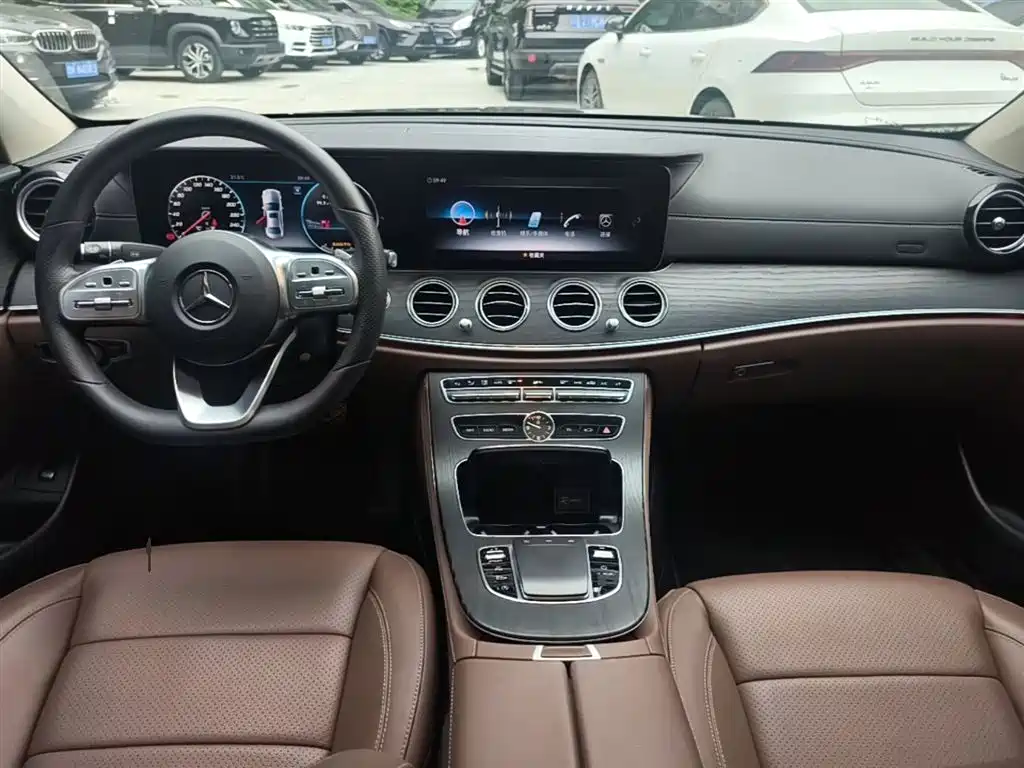 Mercedes-Benz E-Class 2020 — фото 10