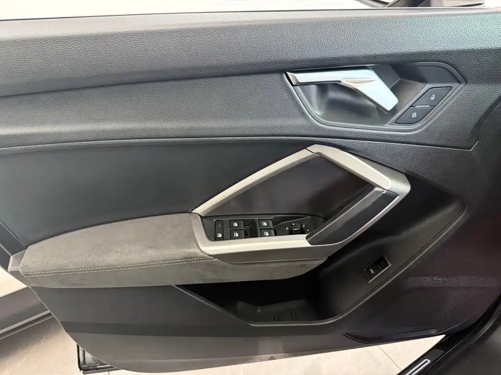 Audi Q3 2022 — фото 16