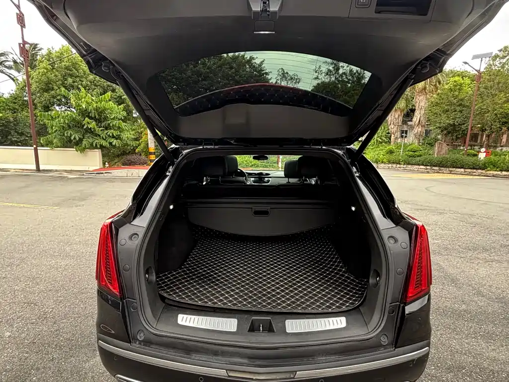 Cadillac XT5 2019 — фото 13