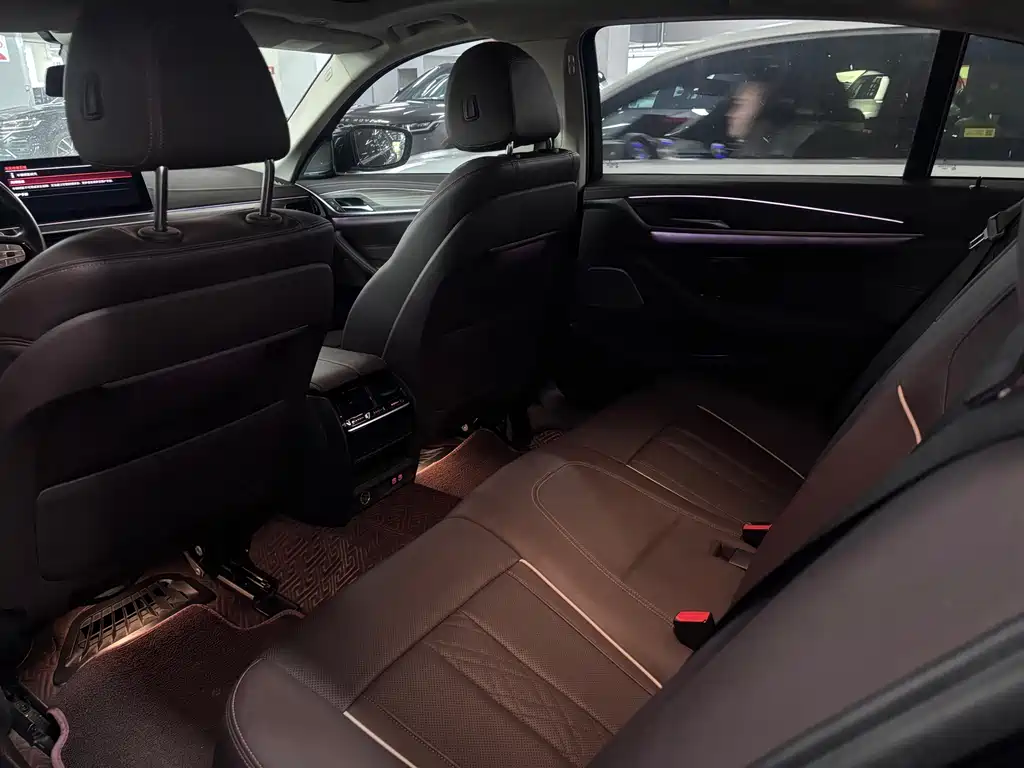 BMW 5 Series 2021