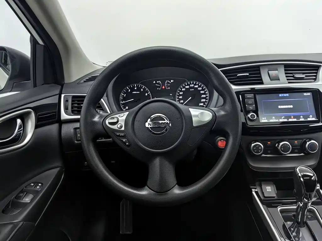 Nissan Sylphy 2016 — фото 11