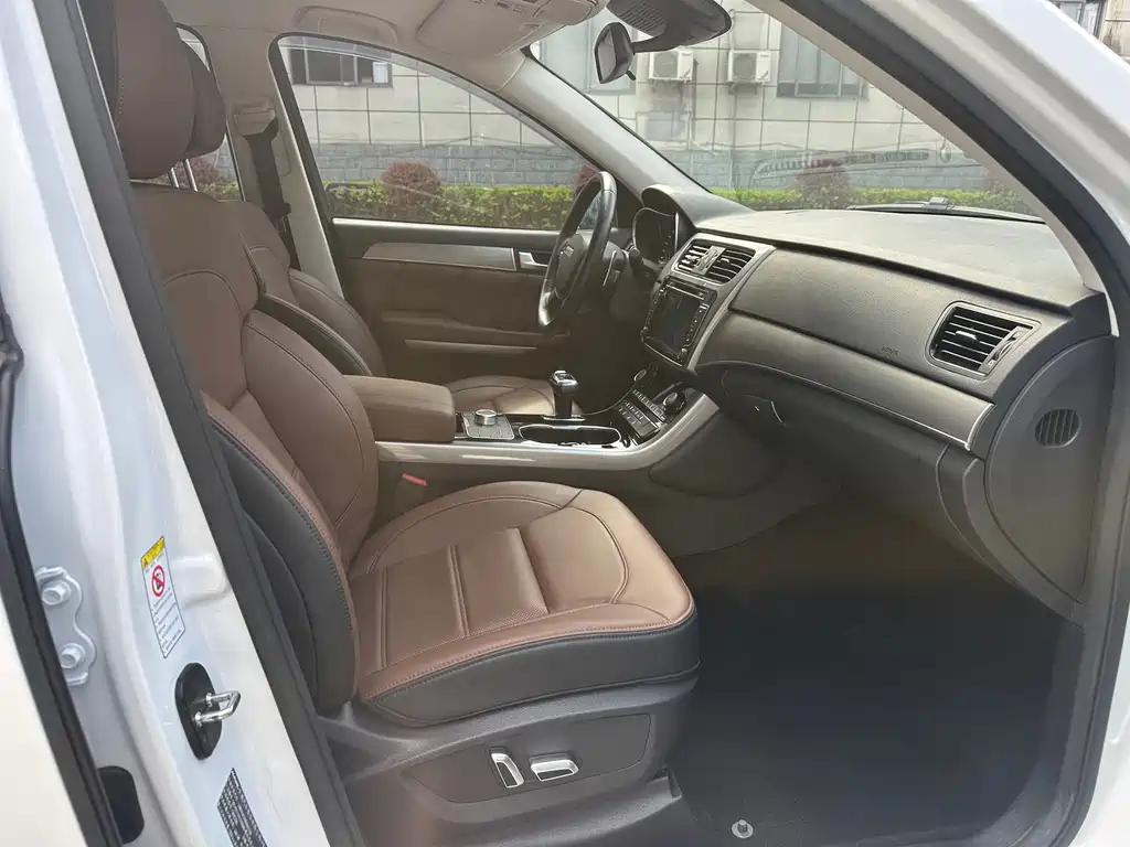Haval H8 2018 — фото 13
