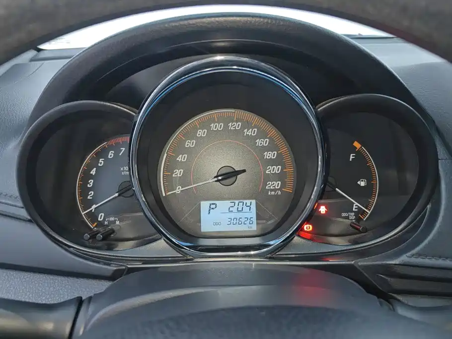 Toyota Yaris L 2020 — фото 14