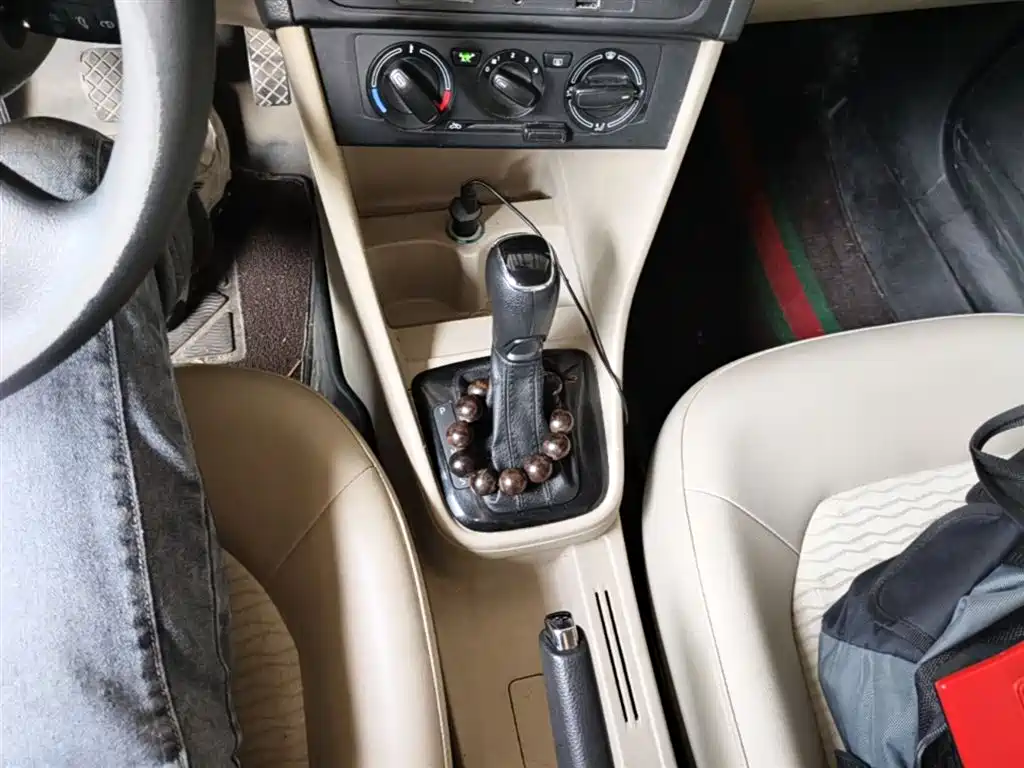Skoda Rapid 2014 — фото 14