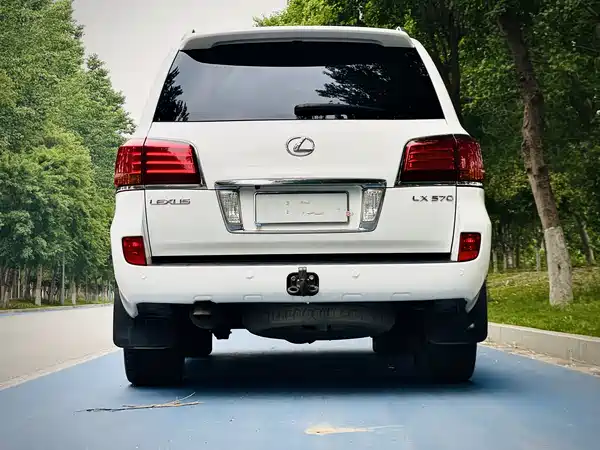 Lexus LX 2009