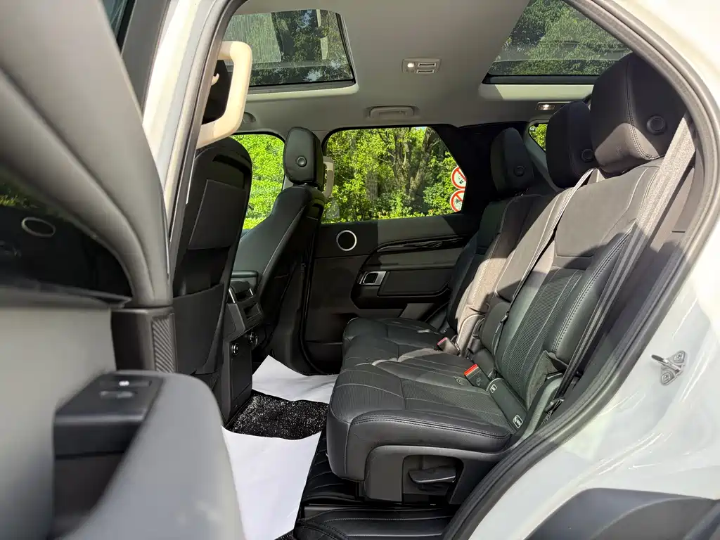Land Rover Discovery 2019 — фото 21