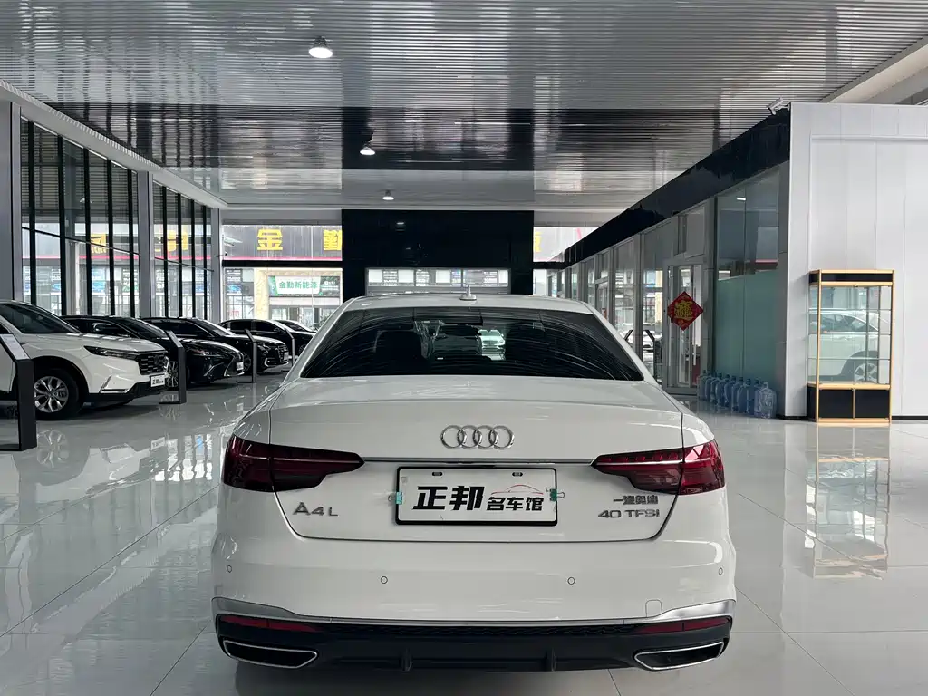 Audi A4L 2020 — фото 4