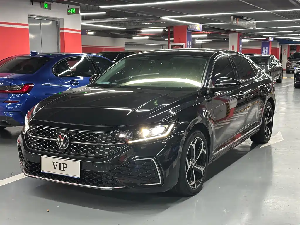 Volkswagen Passat 2024