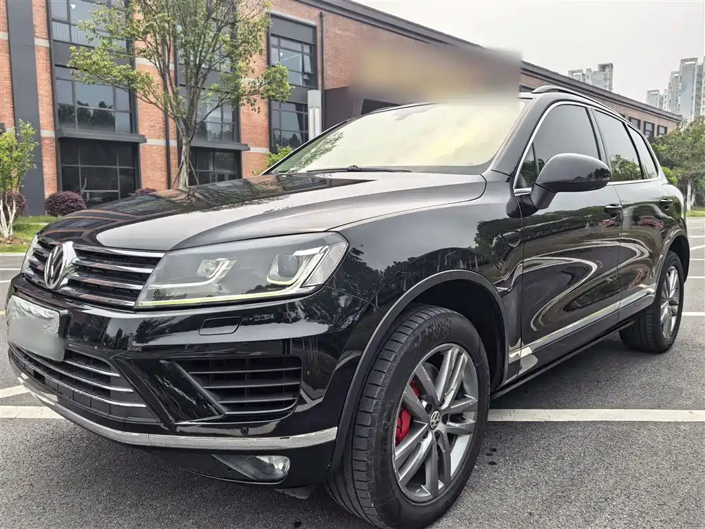 Volkswagen Touareg 2018 — фото 19