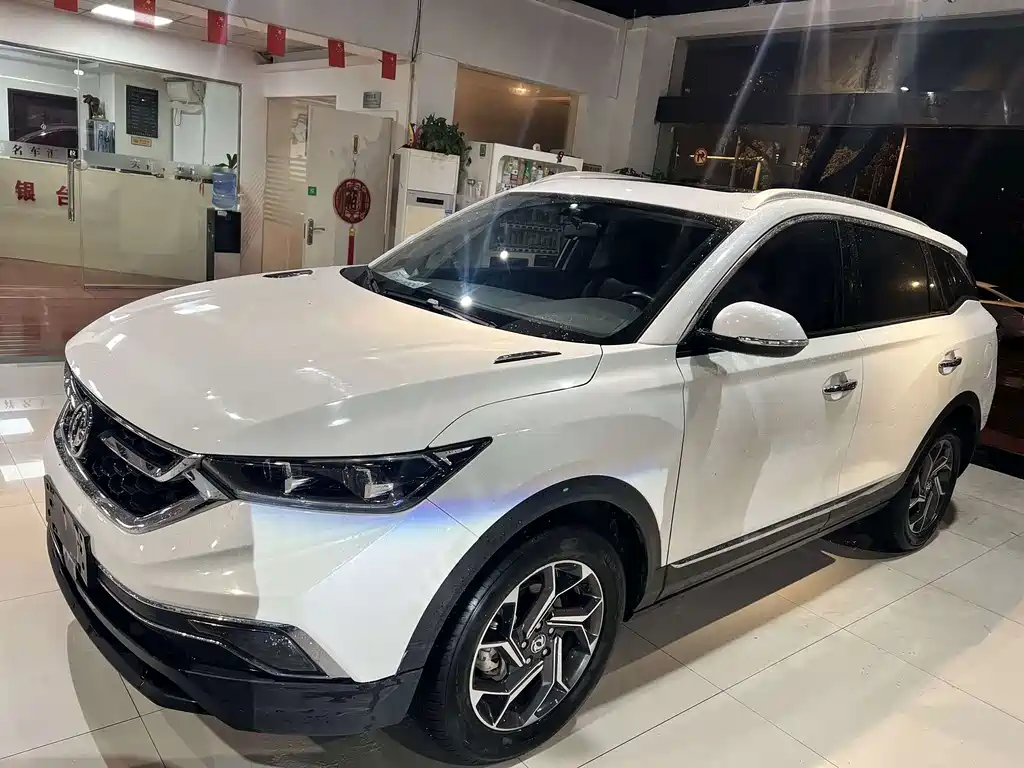 Dongfeng Fengshen AX7 2019 — фото 1