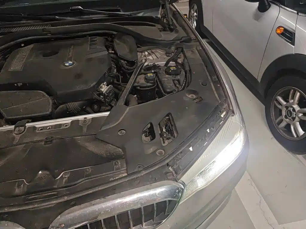 BMW 5 Series 2018 — фото 24