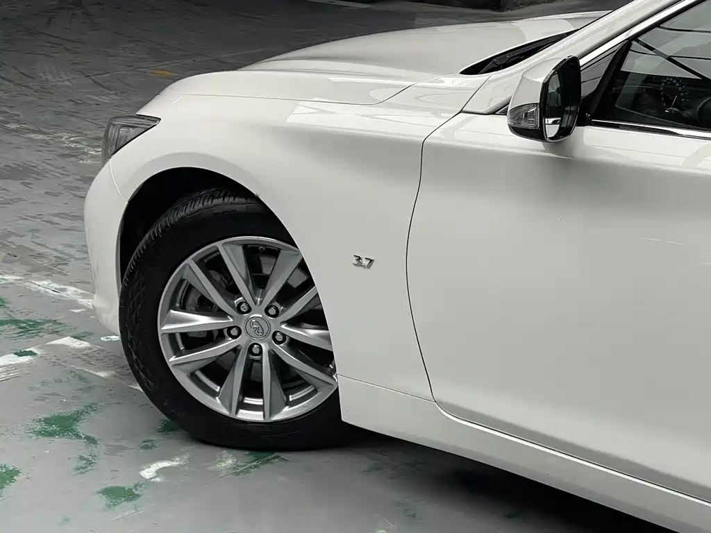 Infiniti Q50 2016 — фото 9