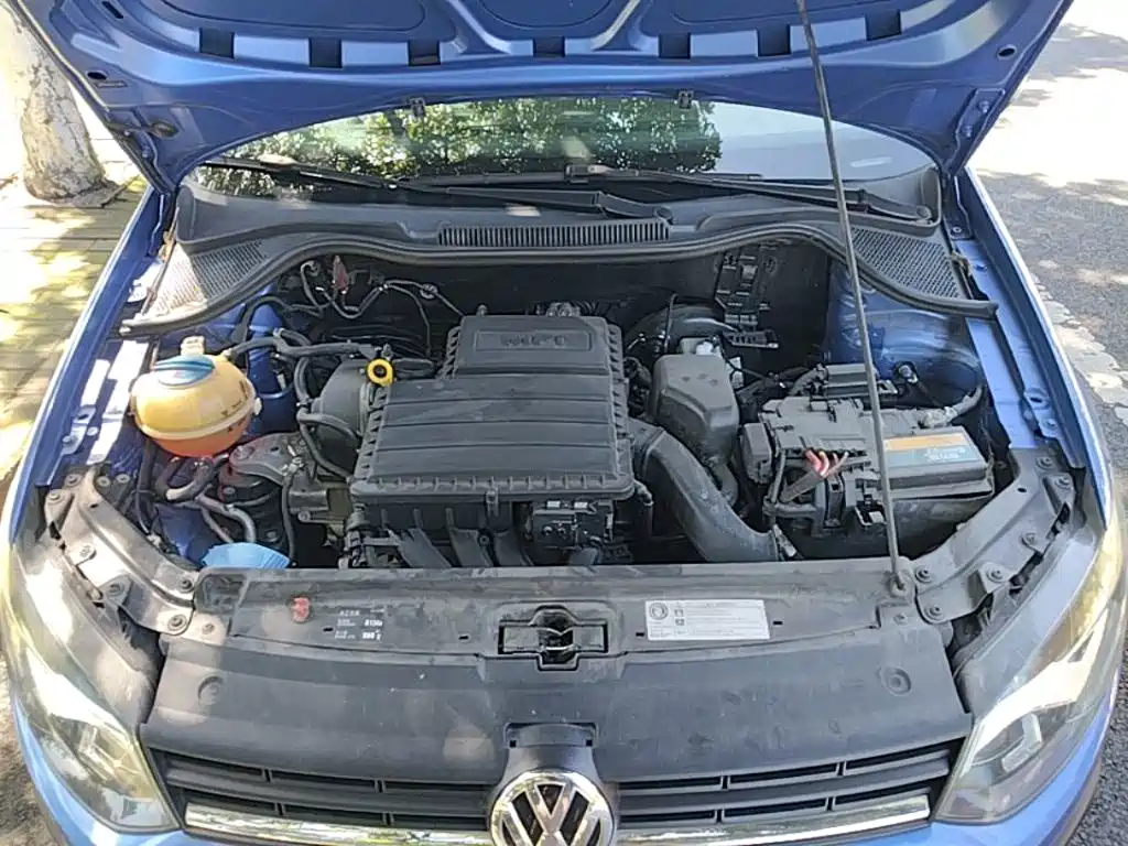 Volkswagen Polo 2015 — фото 20