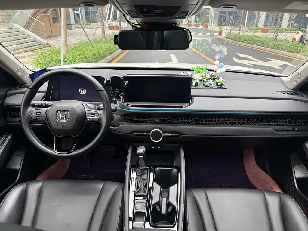 Honda Accord 2023 — фото 11