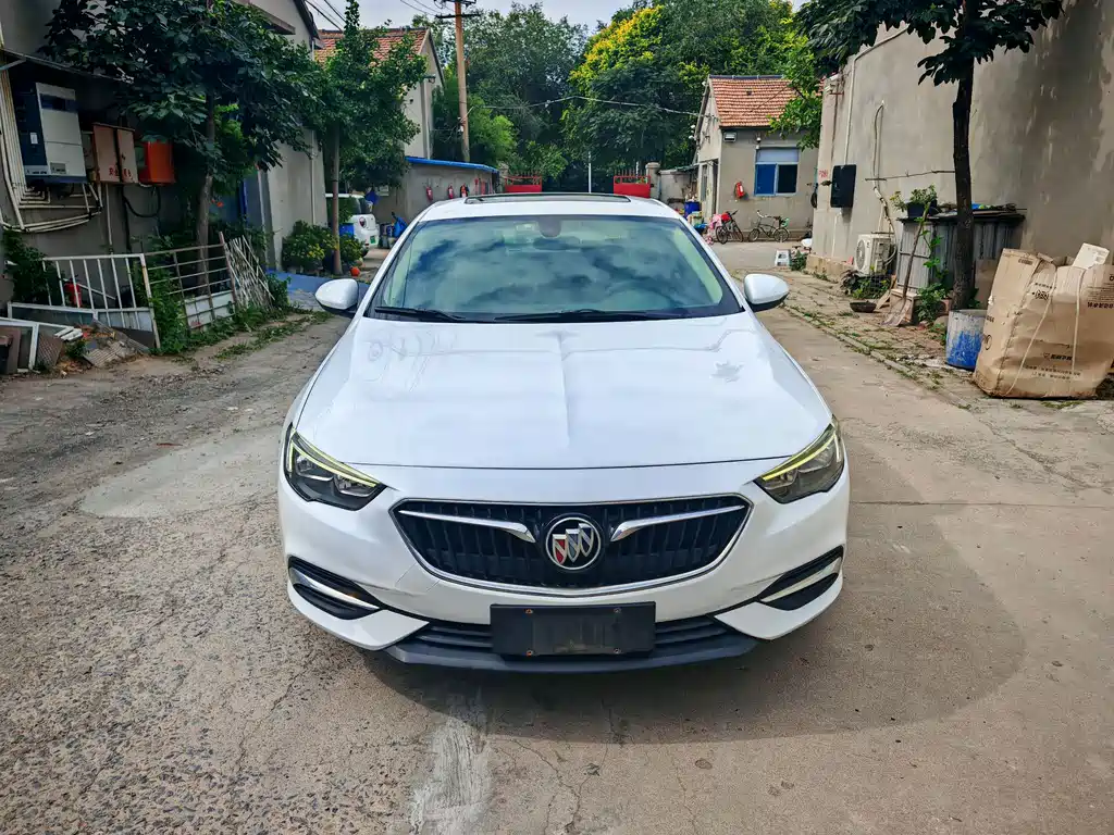 Buick Regal 2018 — фото 2