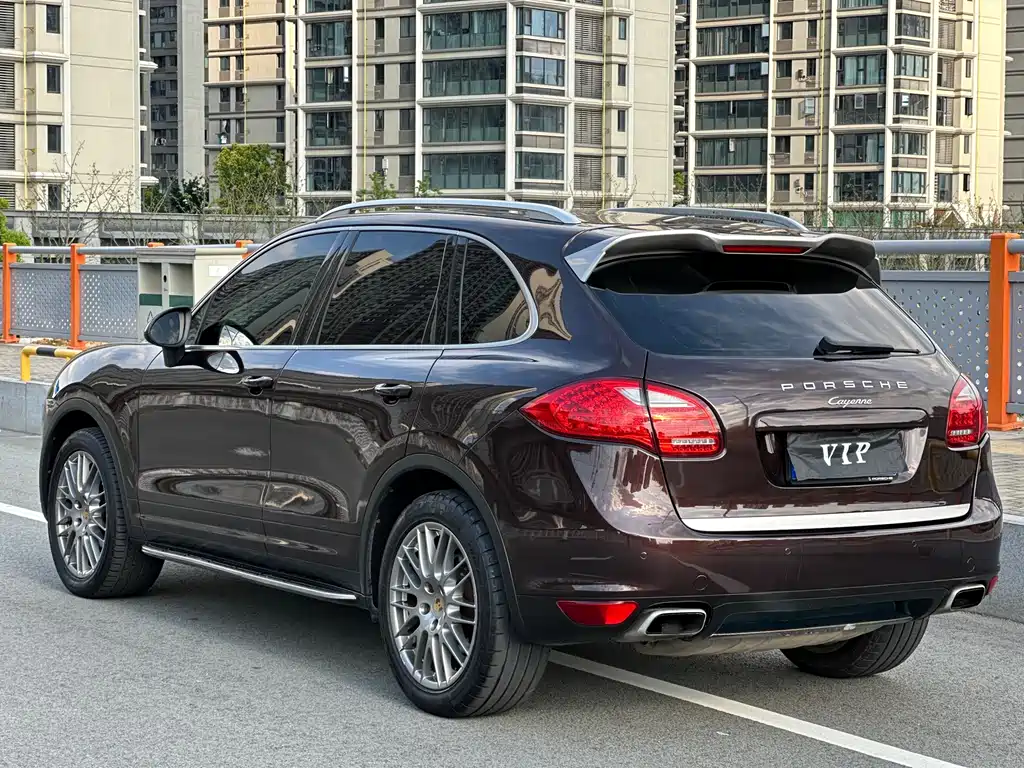 Porsche Cayenne 2015 — фото 15