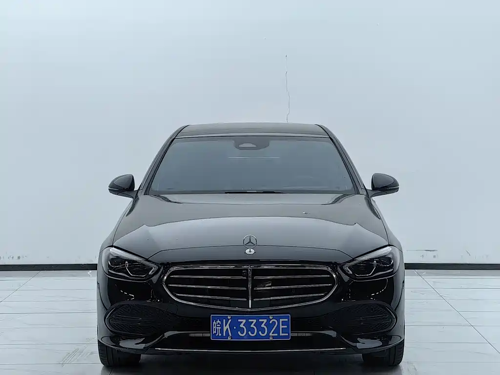 Mercedes-Benz C-Class 2024 — фото 2