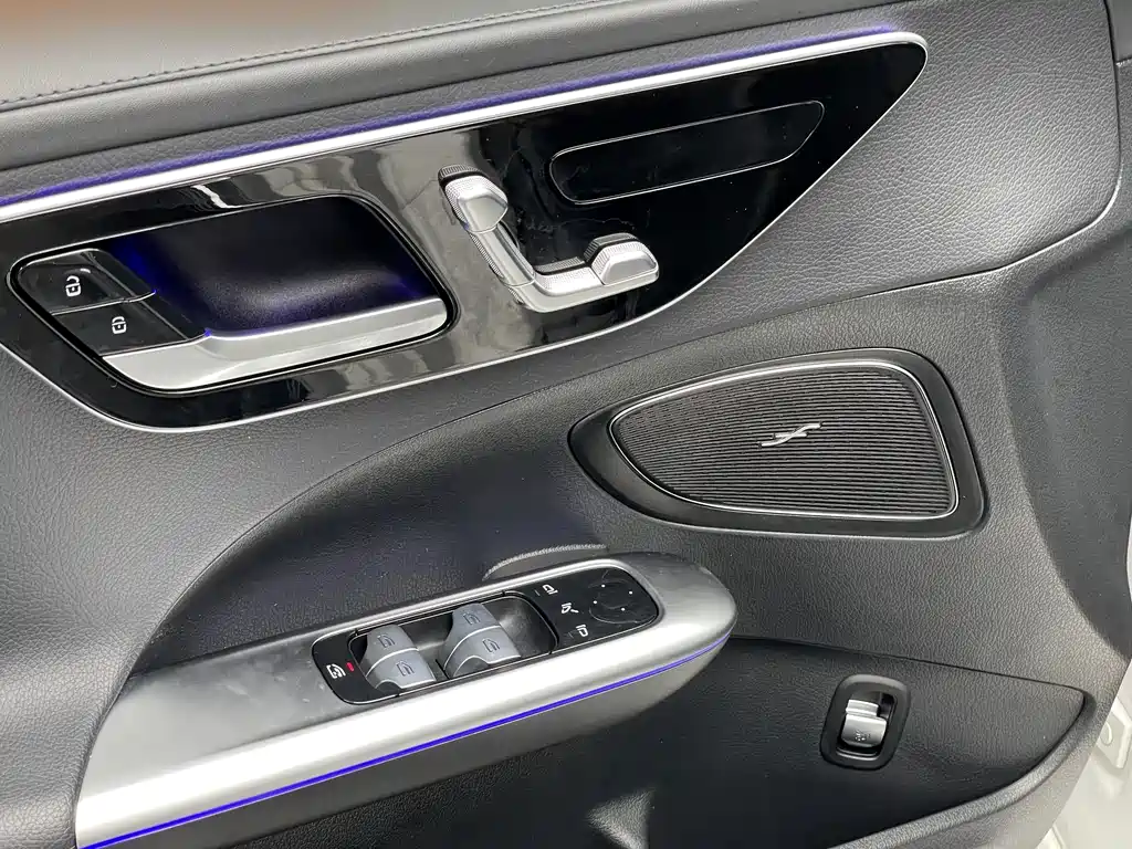 Mercedes-Benz C-Class 2022 — фото 10