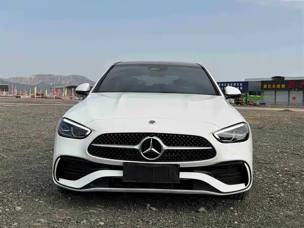 Mercedes-Benz C-Class 2025