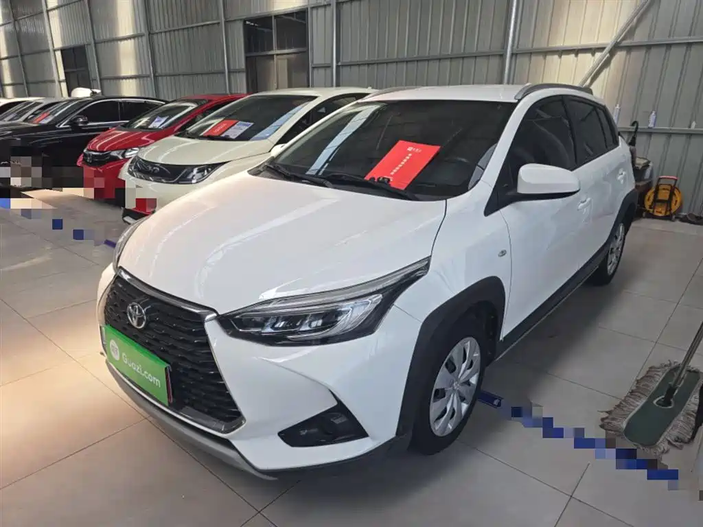 Toyota Yaris L 2023 — фото 2