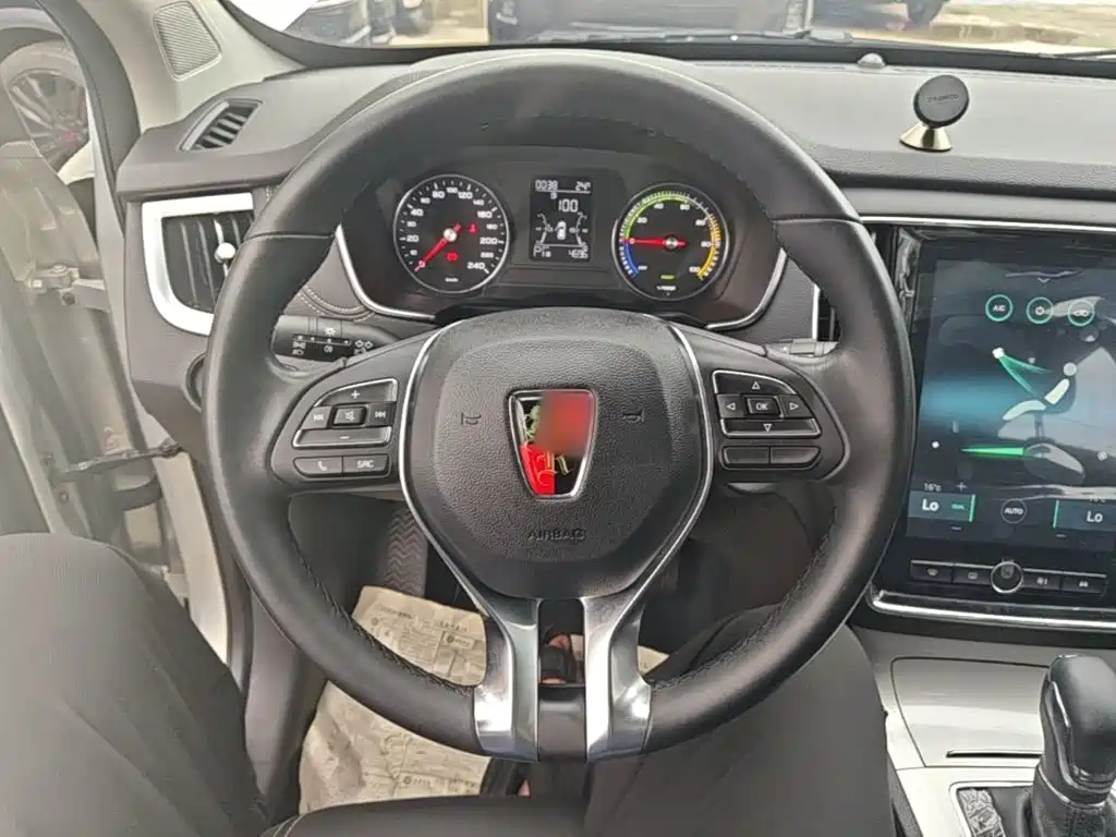 Roewe RX5 New Energy 2020 — фото 11