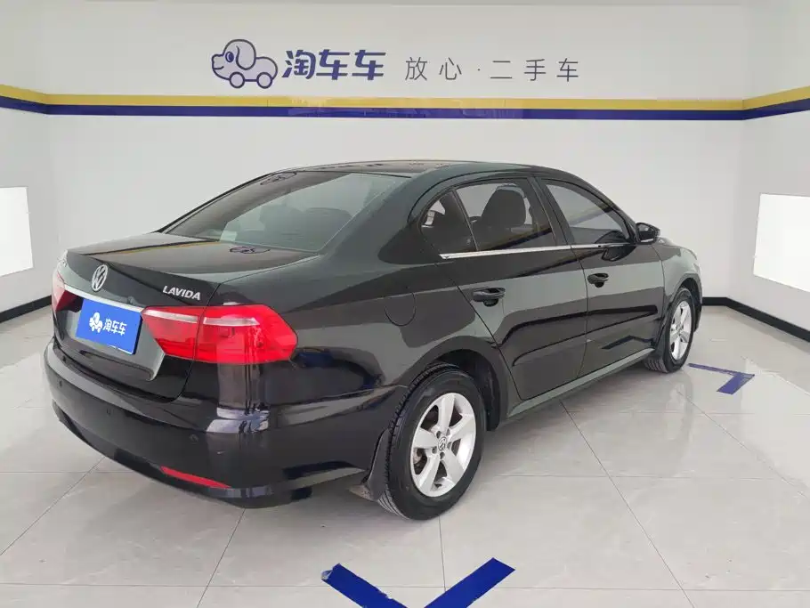 Volkswagen Lavida 2014