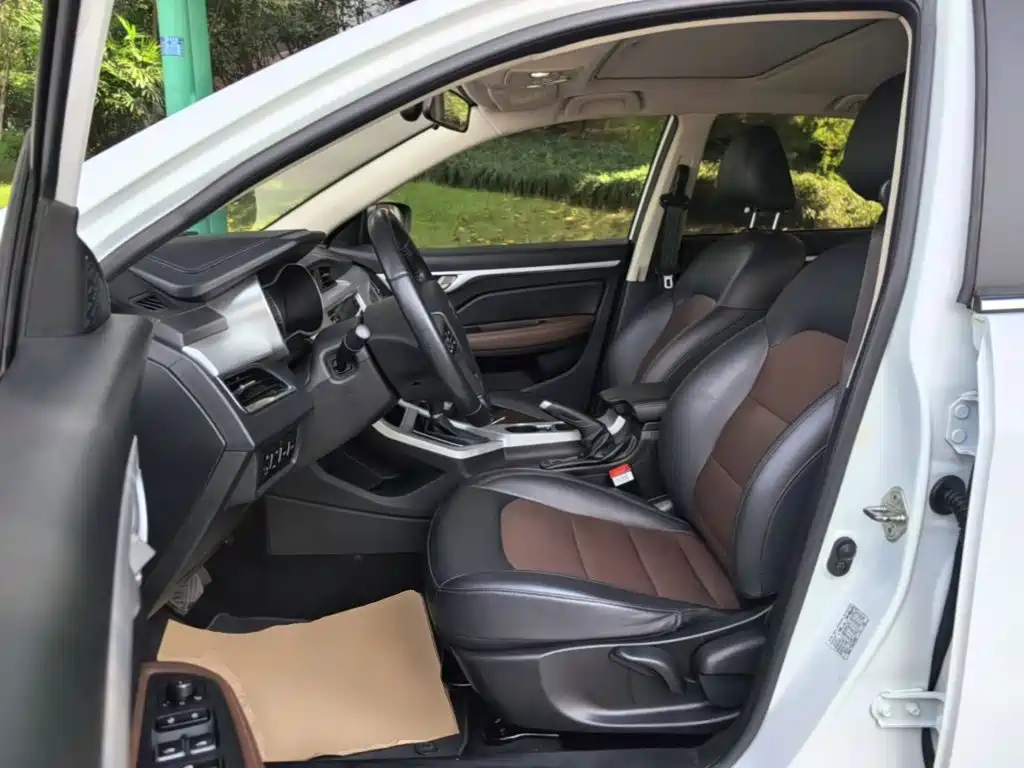Geely Vision 2020 — фото 15