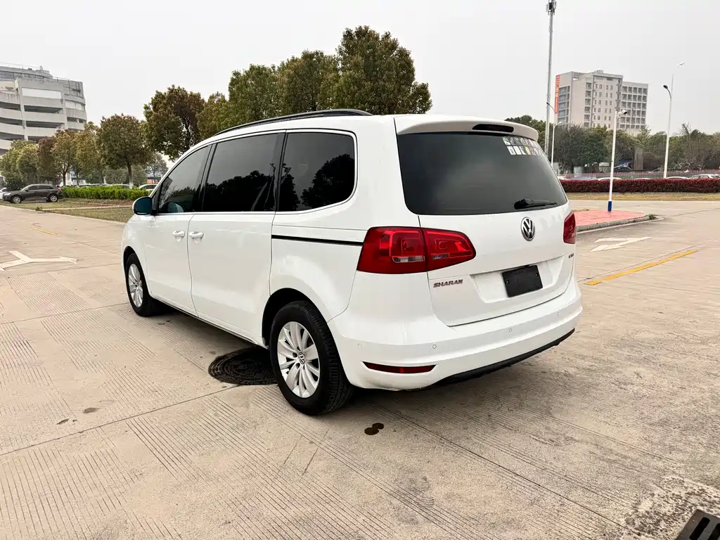 Volkswagen Sharan 2016 — фото 27