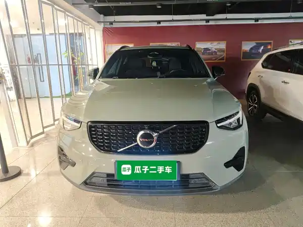 Volvo XC40 2023