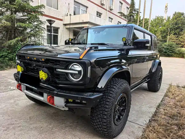 Ford Bronco 2024