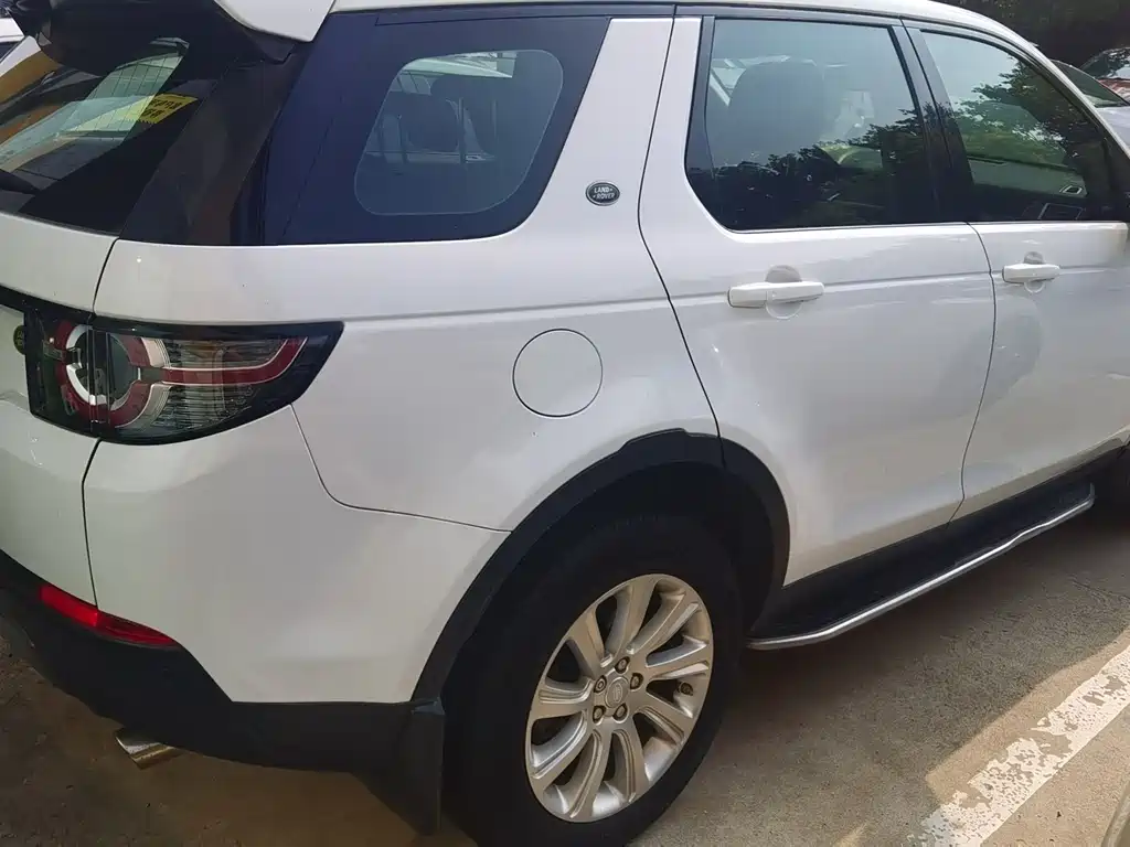 Land Rover Discovery Sport 2017 — фото 15