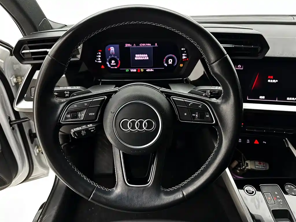 Audi A3 2023 — фото 11