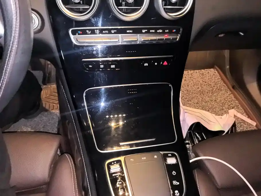 Mercedes-Benz GLC 2020 — фото 16