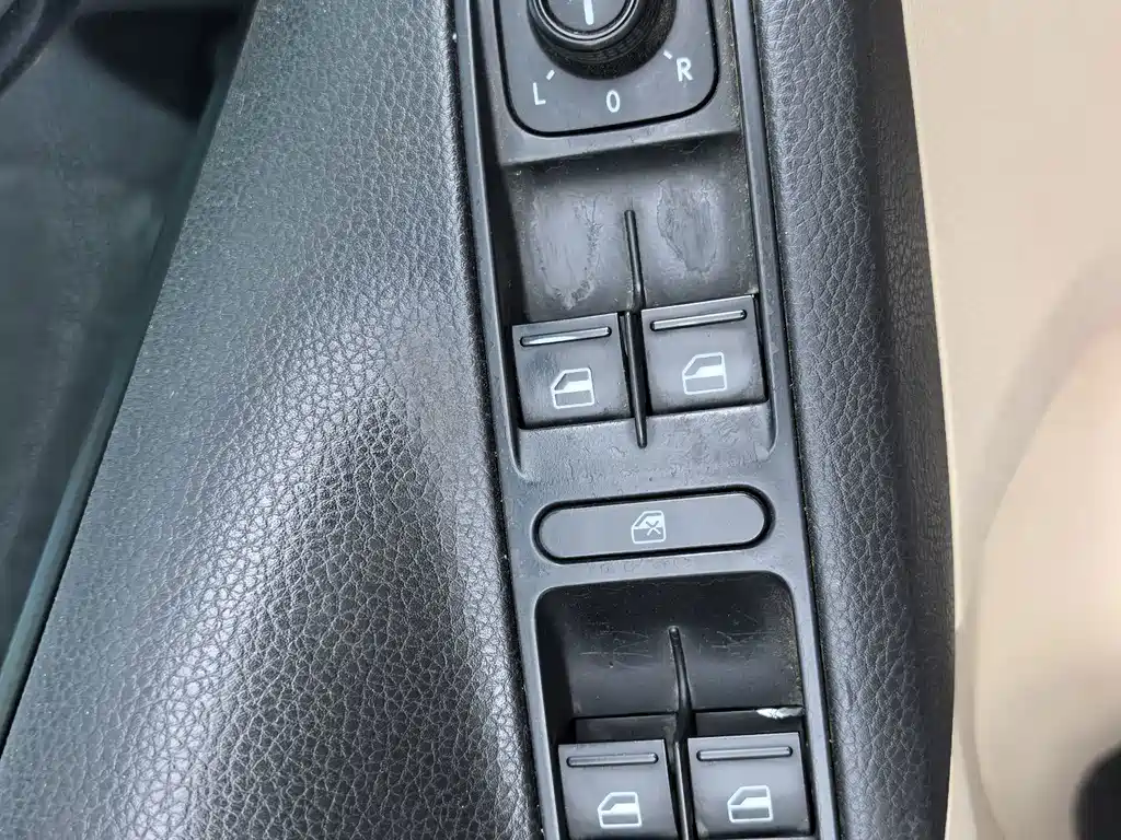 Volkswagen Tiguan 2016 — фото 12