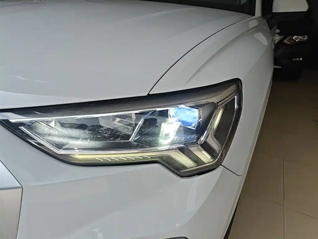 Audi Q3 2020 — фото 24