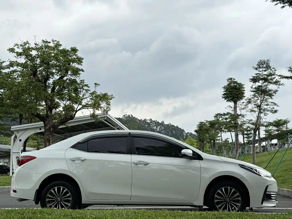 Toyota Corolla 2019 — фото 5