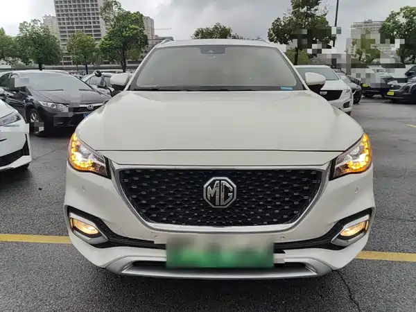 MG HS 2022