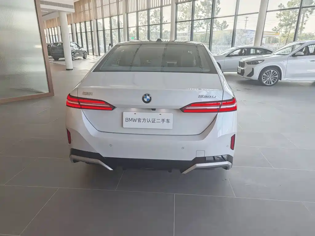 BMW 5 Series 2025