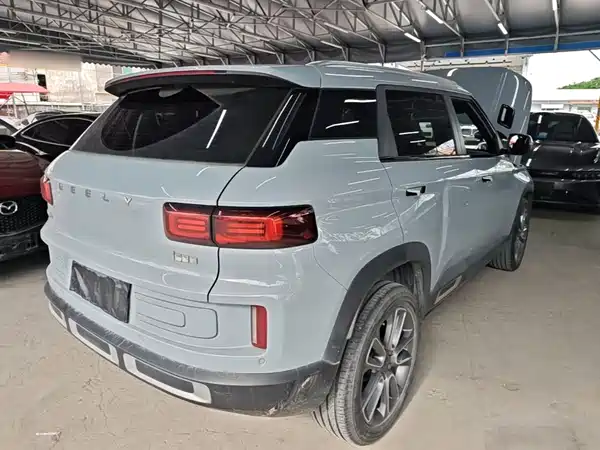 Geely ICON 2021