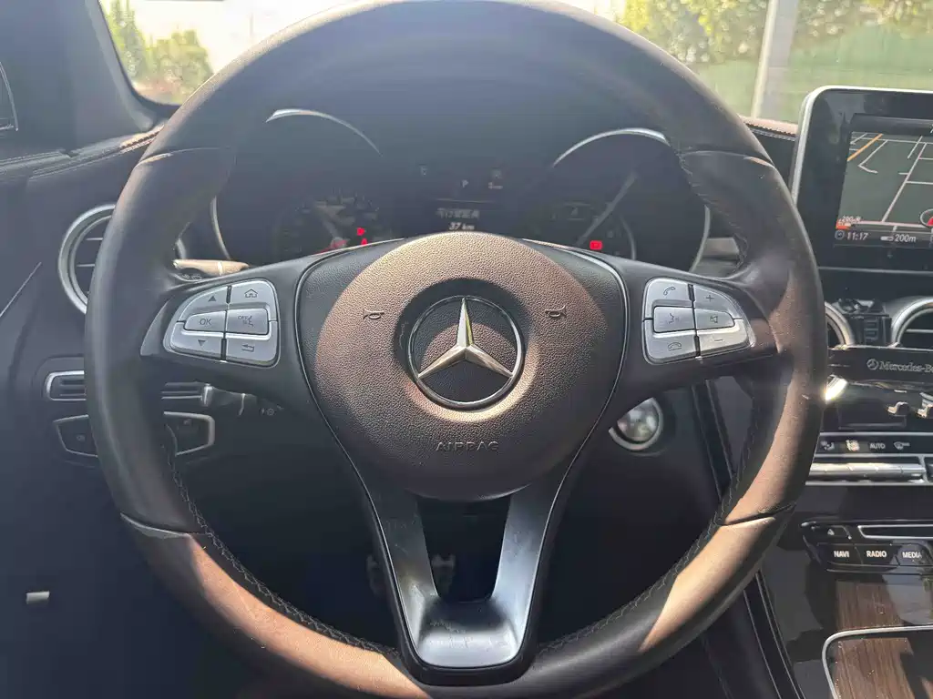 Mercedes-Benz GLC 2019 — фото 18