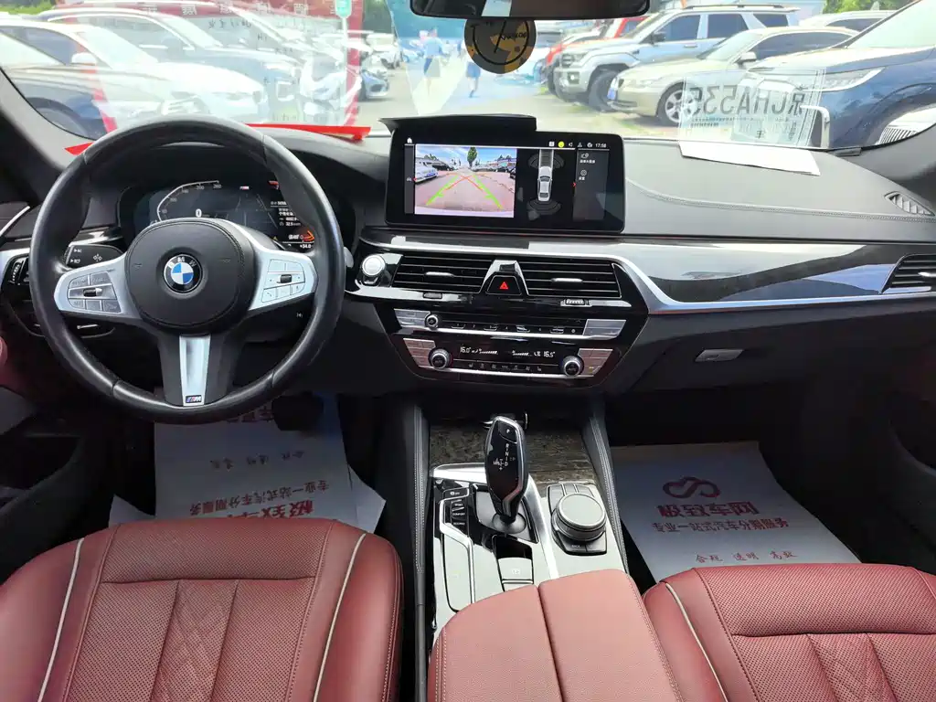 BMW 5 Series 2023 — фото 11