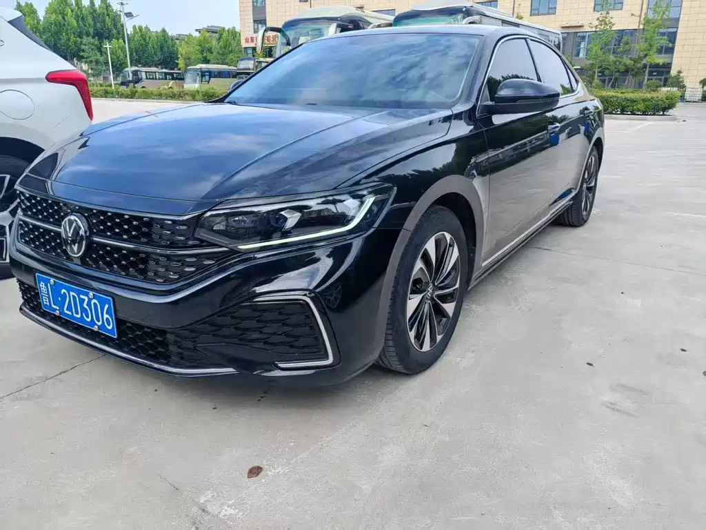Volkswagen Passat 2023
