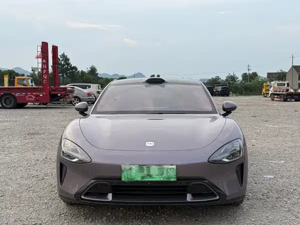 Xiaomi SU7 2024