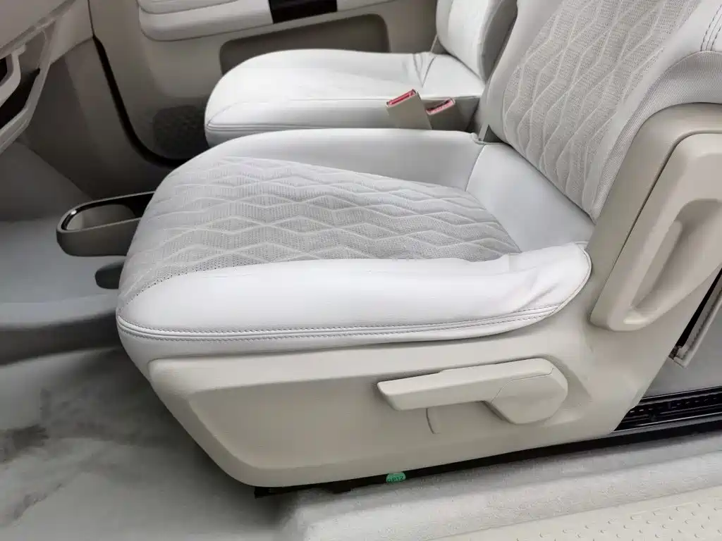 Baojun Kiwi EV 2022 — фото 20