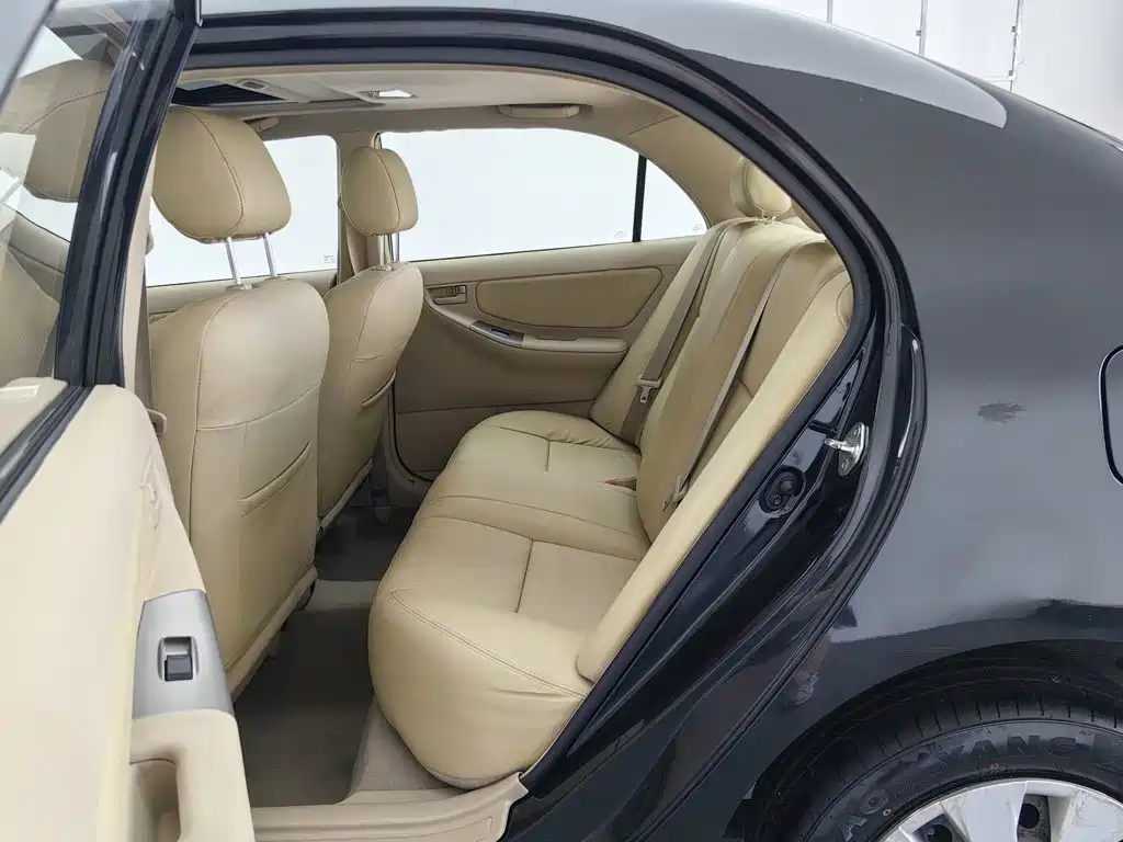 Toyota Corolla 2015 — фото 15